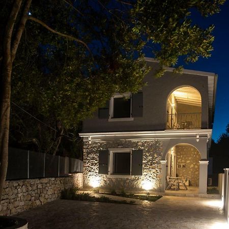 Avali Luxury Houses ガイオス エクステリア 写真
